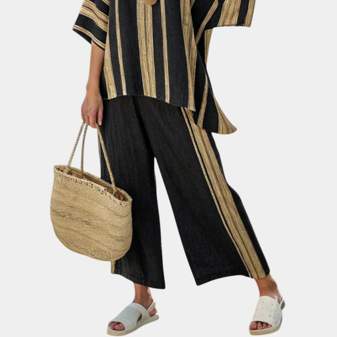 Laure | Oversized Striped T-Shirt and Comfortable Pants