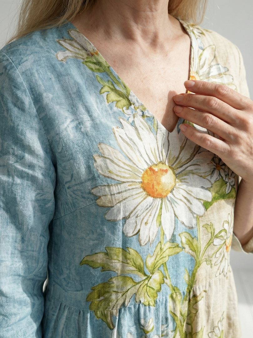 Poppy | Light Daisy Midi Dress