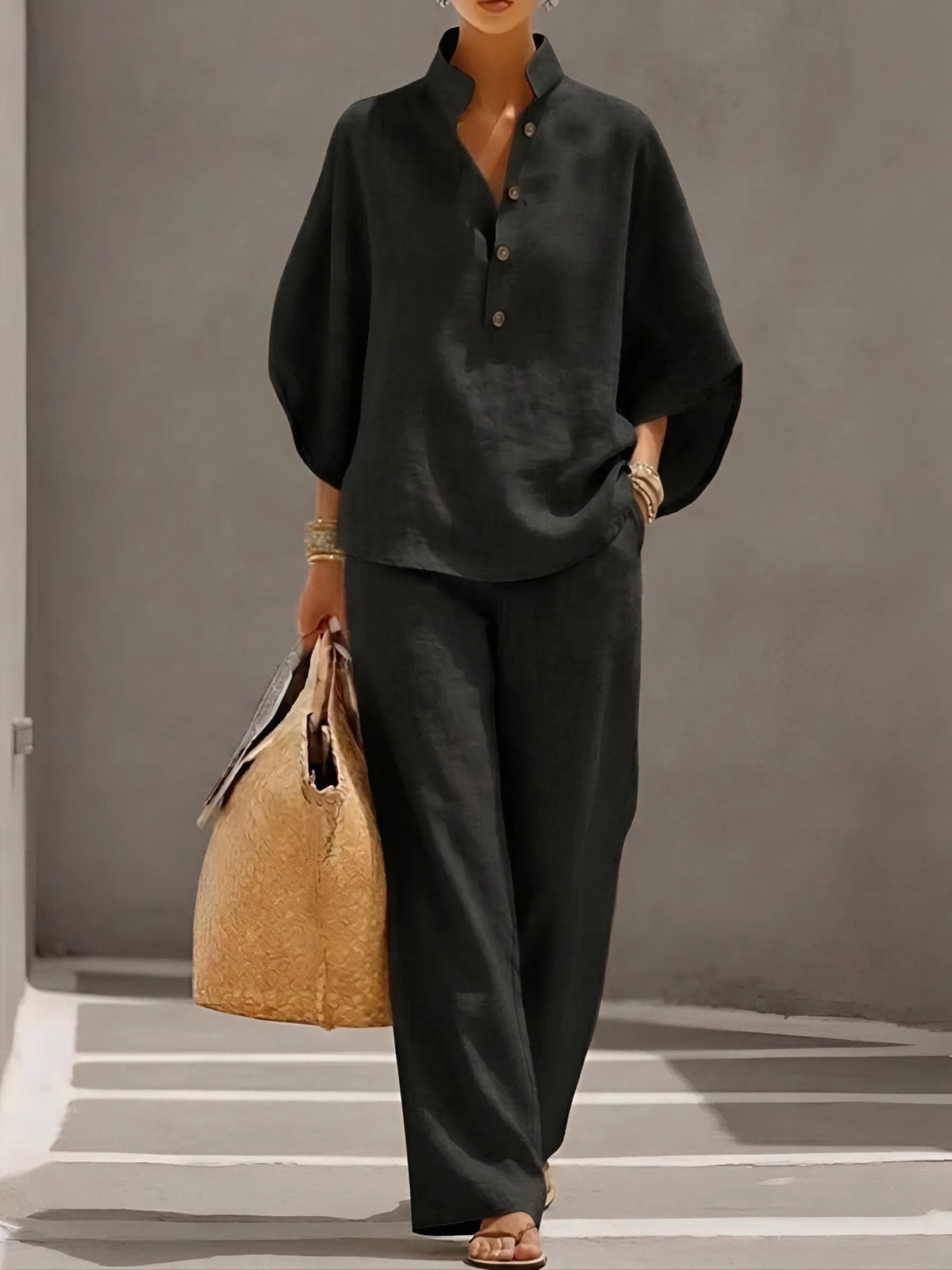 Ralia set in black